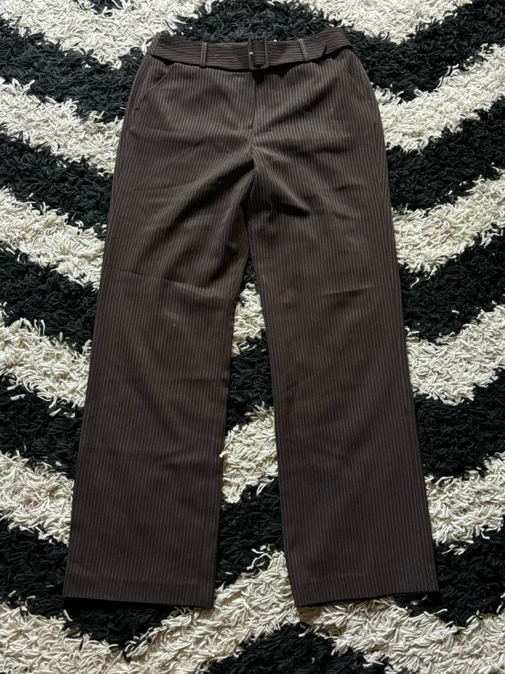 Larry Levine Stretch Brown White Pinstripe Dressy Pants w/ Belt Women’s 28 Waist